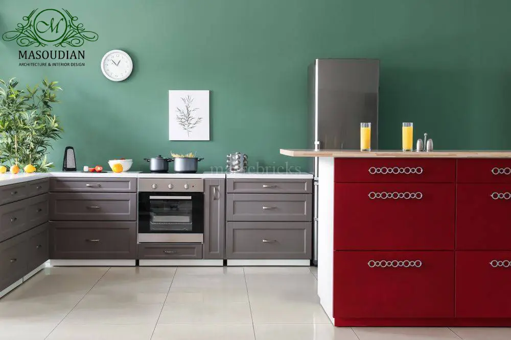دکوراسیون آشپزخانه ترکیبی از خاکستری، سبز و قرمز